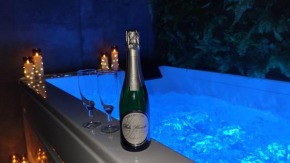 Suite Romantique- Spa & Sauna
